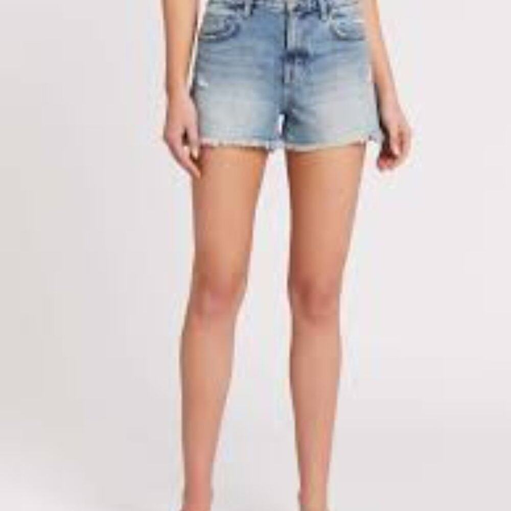 UNIVERSAL THREAD NEW LIGHT WASH SHORTS SIZE 8
